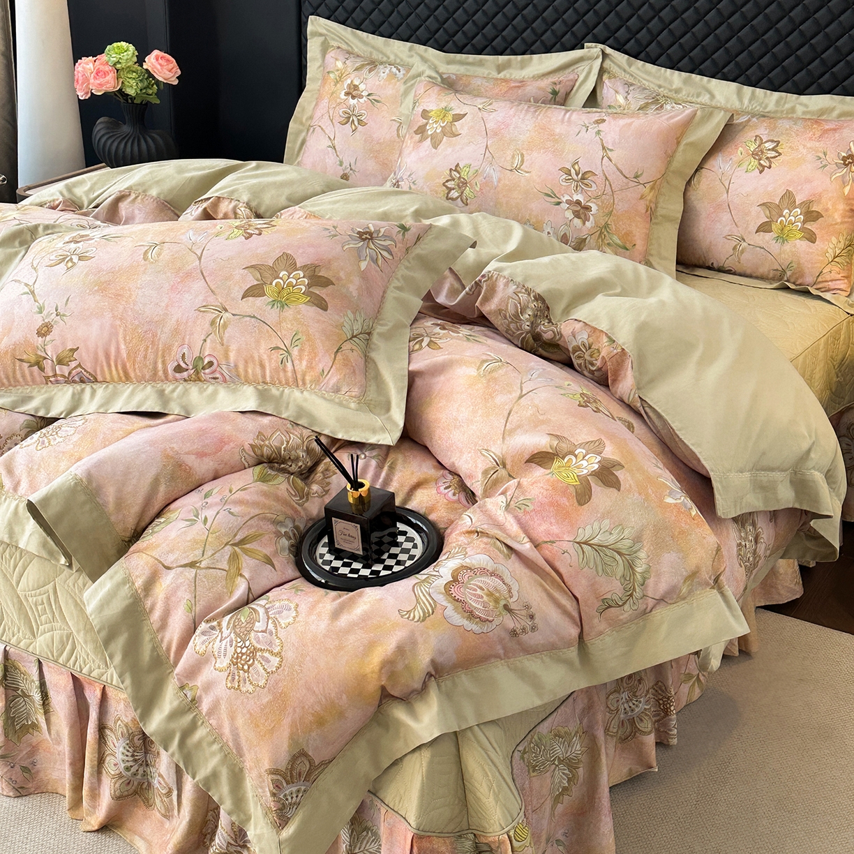 91家纺网 家纺一手货源 找家纺 福丽莱家纺 2025新款高端60纯棉数码印花夹棉床裙四件套 瑞贝卡