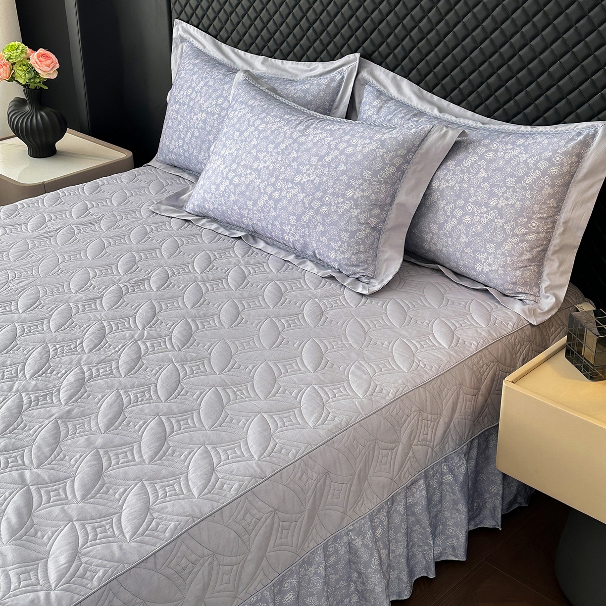 91家纺网 家纺一手货源 找家纺 福丽莱家纺 2025新款高端60纯棉数码印花夹棉床裙四件套 薰衣之恋