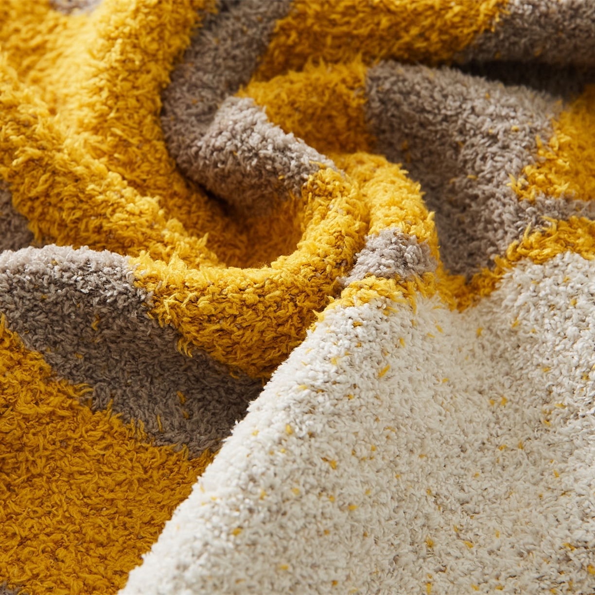 91家纺网 家纺一手货源 找家纺 暖绵绵家纺 2025新款半边绒毛毯毯子-玛达恩 玛达恩-黄色