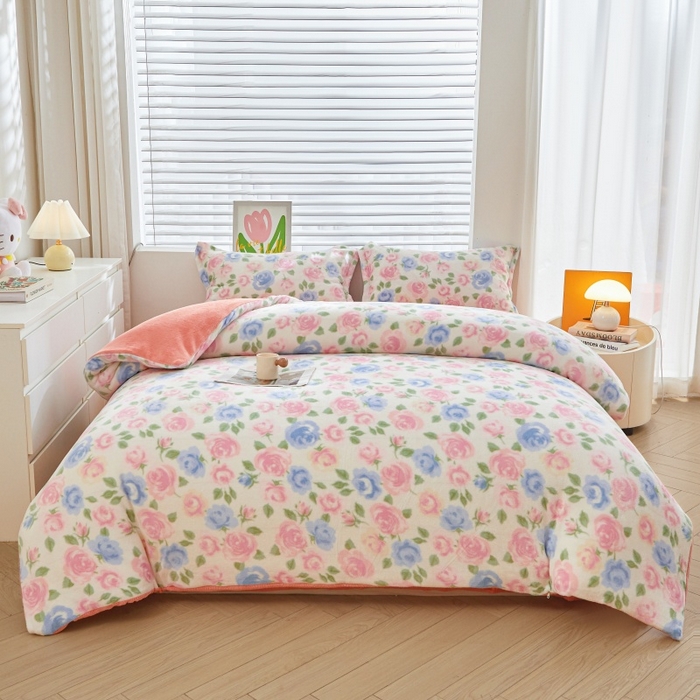 91家纺网 家纺一手货源 找家纺 艾特你 2025新款卡通可拆卸棉花被冬被被子被芯 玫瑰花海