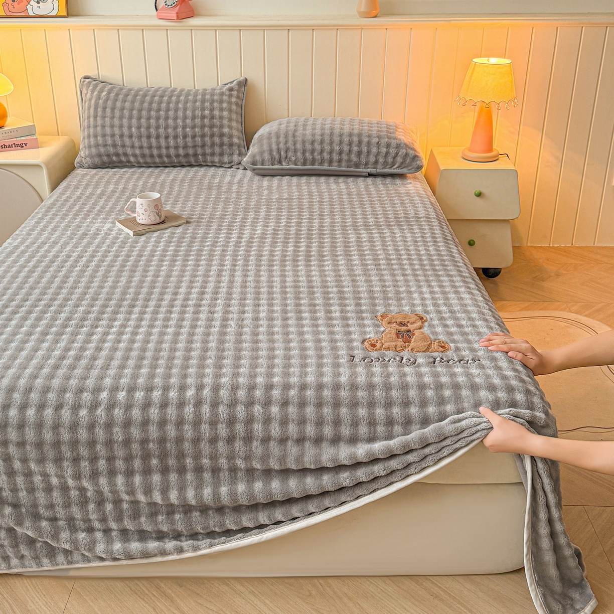91家纺网 家纺一手货源 找家纺 爱思凯家纺 2025新款加厚泡泡绒纯色单品床单单件床单 松饼熊床单-灰