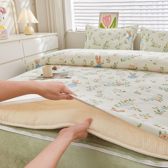 91家纺网 家纺一手货源 找家纺 艾特你 2025新款卡通可拆卸棉花被冬被被子被芯 秘密彼特兔