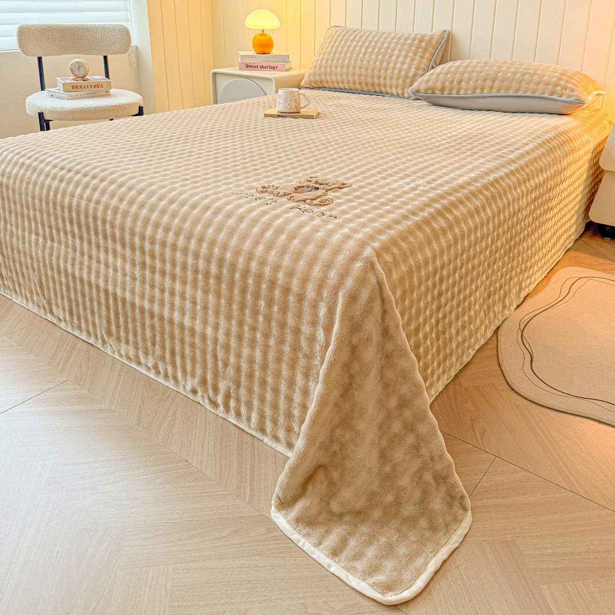 91家纺网 家纺一手货源 找家纺 爱思凯家纺 2025新款加厚泡泡绒纯色单品床单单件床单 松饼熊床单-卡其