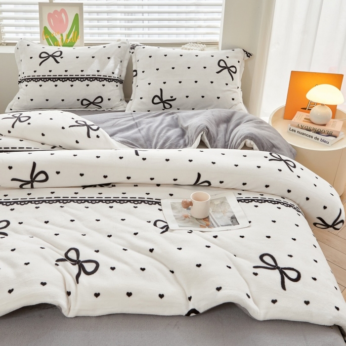 91家纺网 家纺一手货源 找家纺 艾特你 2025新款卡通可拆卸棉花被冬被被子被芯 夜曲蝴蝶