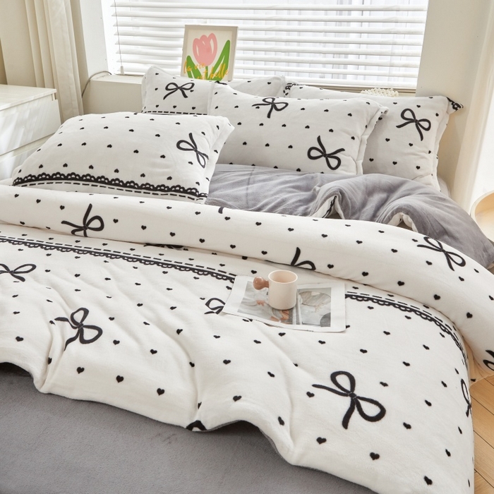 91家纺网 家纺一手货源 找家纺 艾特你 2025新款卡通可拆卸棉花被冬被被子被芯 夜曲蝴蝶