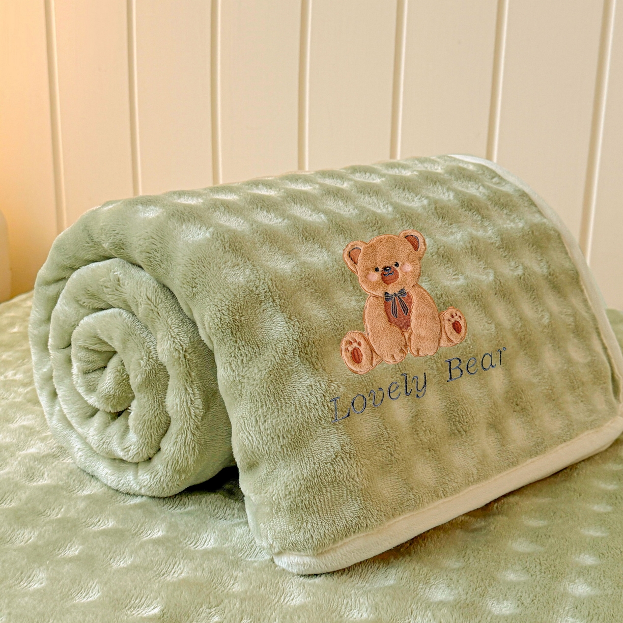 91家纺网 家纺一手货源 找家纺 爱思凯家纺 2025新款加厚泡泡绒纯色单品床单单件床单 松饼熊床单-绿