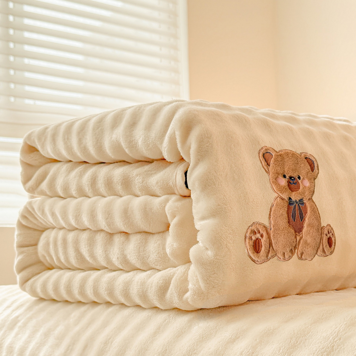 91家纺网 家纺一手货源 找家纺 爱思凯家纺 2025新款加厚泡泡绒纯色单品床单单件床单 松饼熊床单-奶白