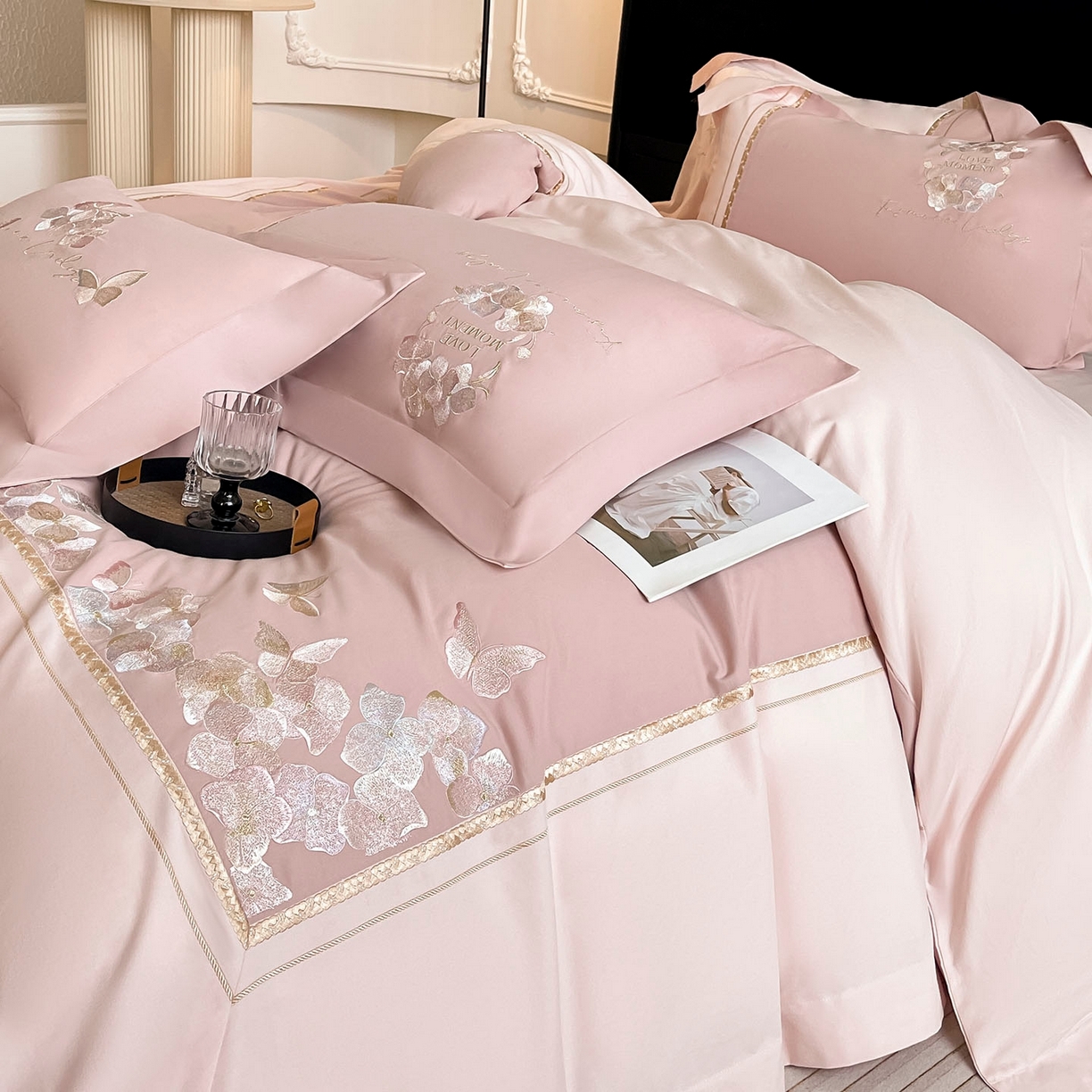 91家纺网 家纺一手货源 找家纺 （总）爱妮菲家纺 2025秋冬新款轻奢高级感加厚保暖全棉纯棉磨毛重工刺绣四件套床上用品花间集