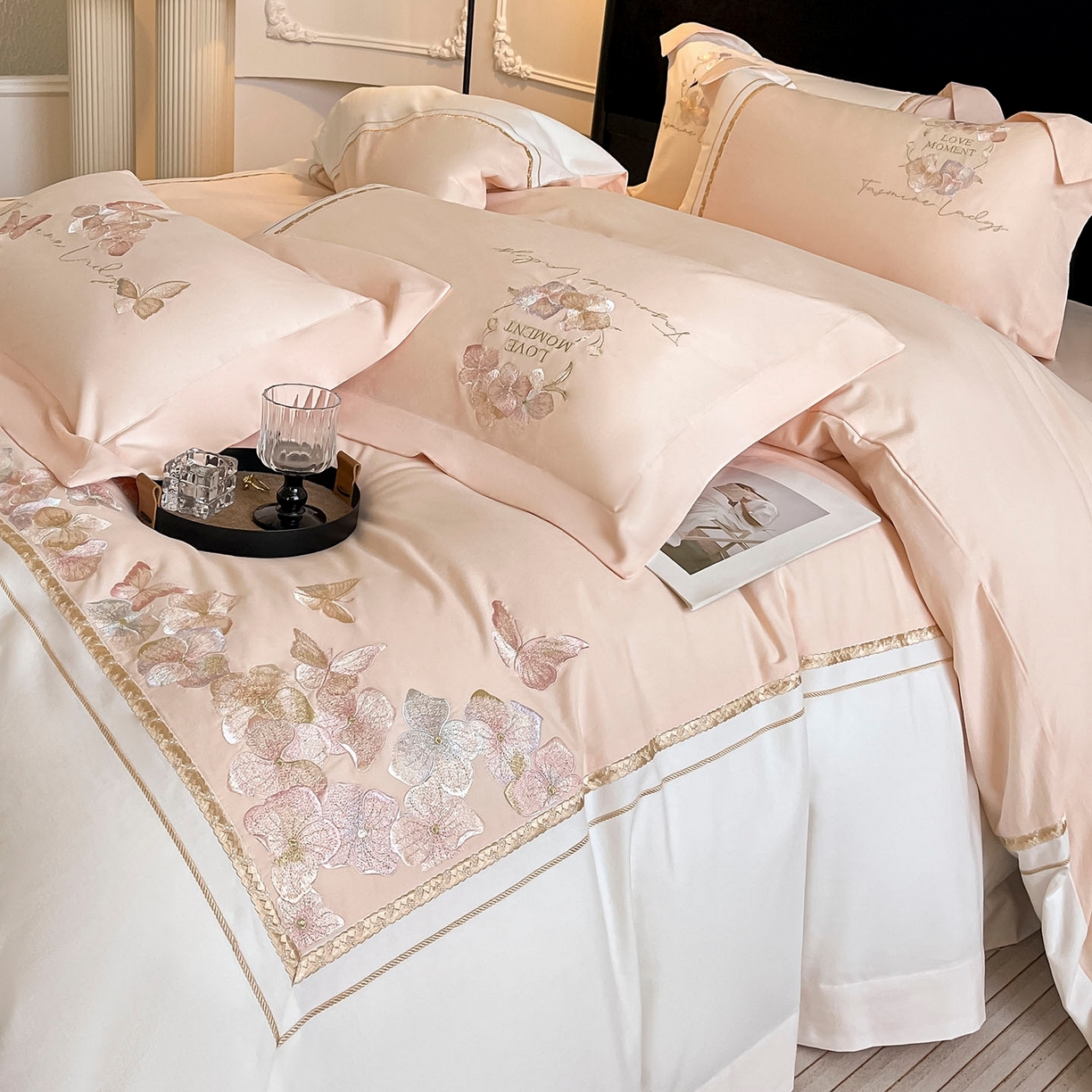 91家纺网 家纺一手货源 找家纺 （总）爱妮菲家纺 2025秋冬新款轻奢高级感加厚保暖全棉纯棉磨毛重工刺绣四件套床上用品花间集