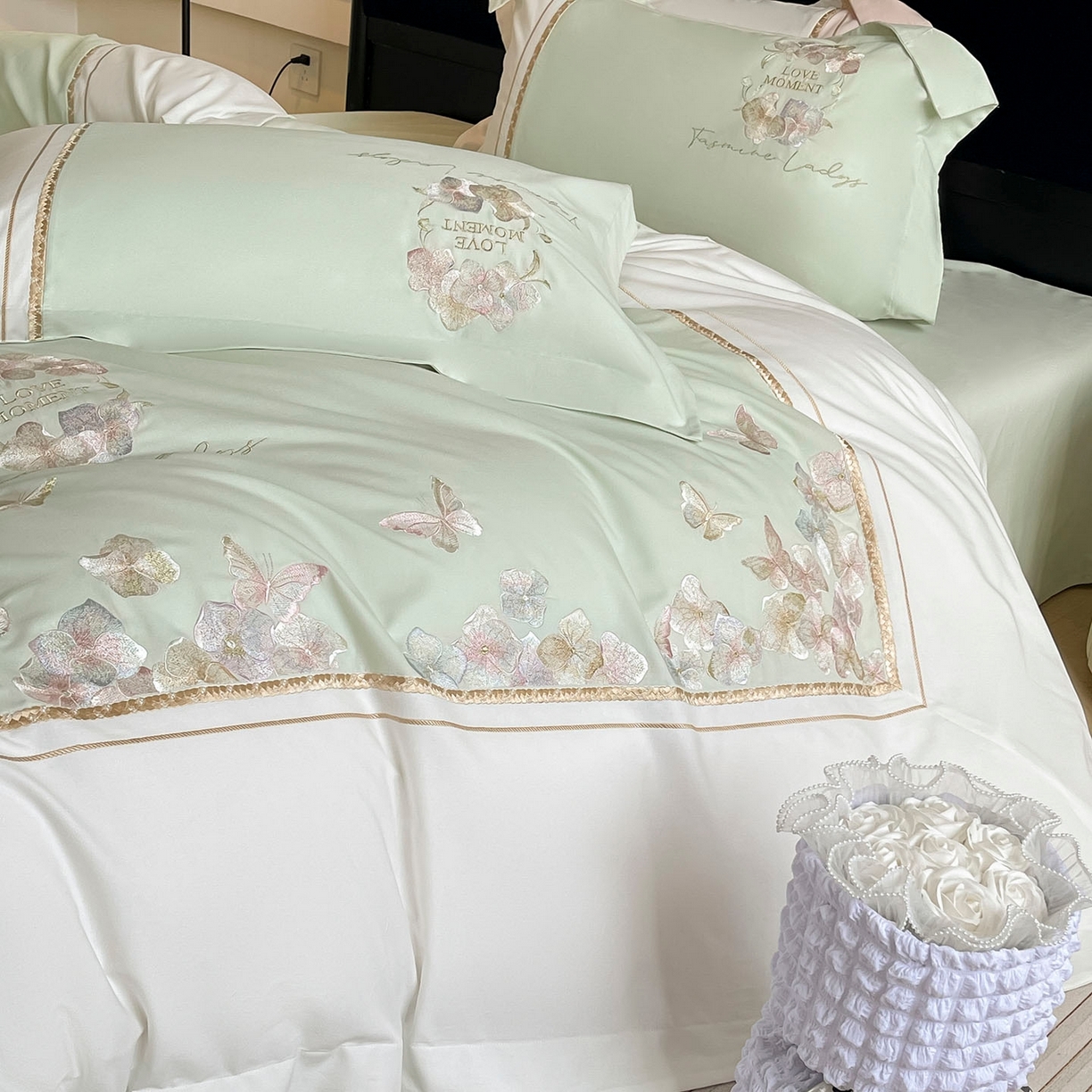 91家纺网 家纺一手货源 找家纺  2025秋冬新款轻奢高级感加厚保暖全棉纯棉磨毛重工刺绣四件套床上用品花间集 花间集-清绿