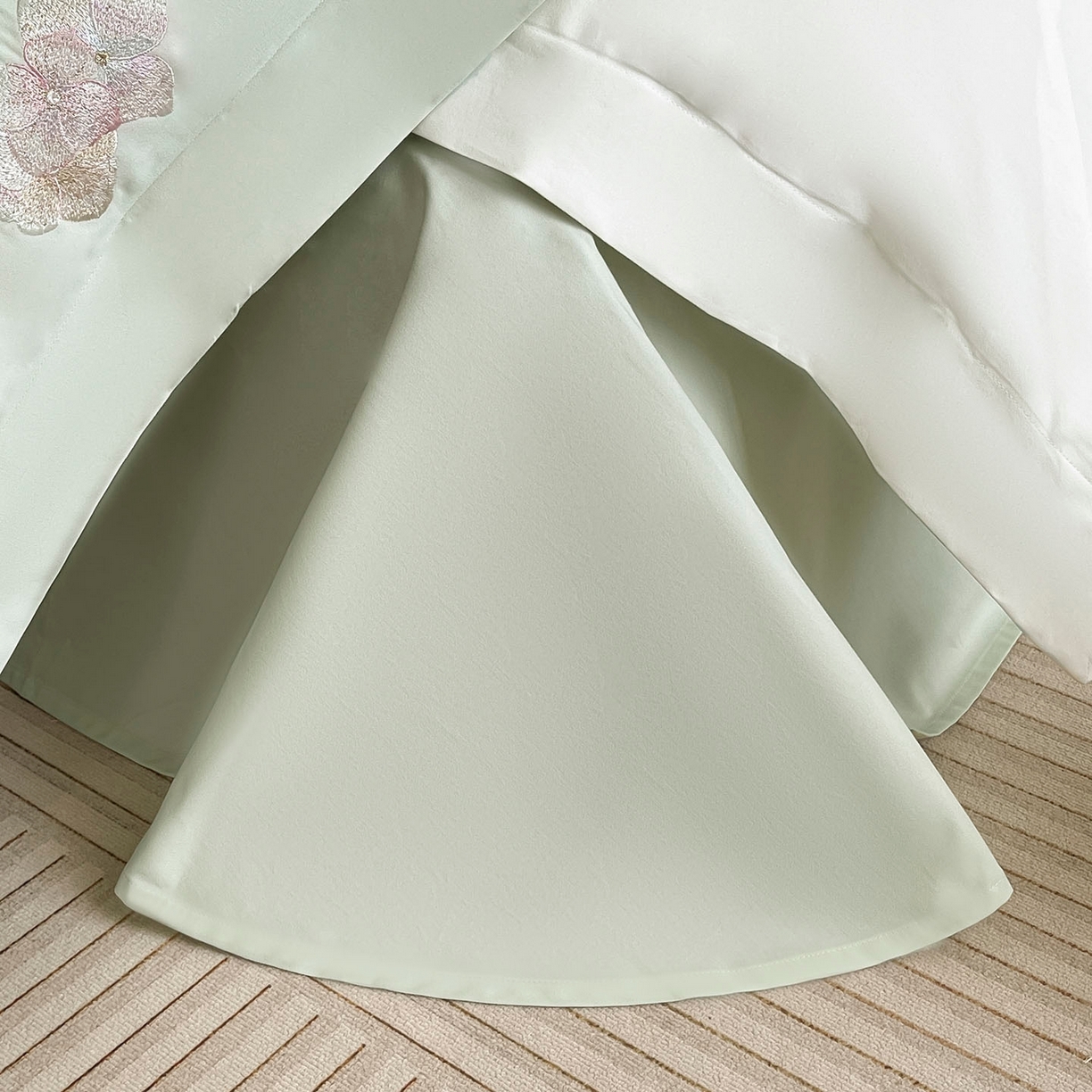 91家纺网 家纺一手货源 找家纺  2025秋冬新款轻奢高级感加厚保暖全棉纯棉磨毛重工刺绣四件套床上用品花间集 花间集-清绿