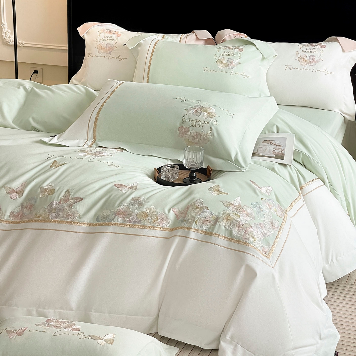 91家纺网 家纺一手货源 找家纺  2025秋冬新款轻奢高级感加厚保暖全棉纯棉磨毛重工刺绣四件套床上用品花间集 花间集-清绿