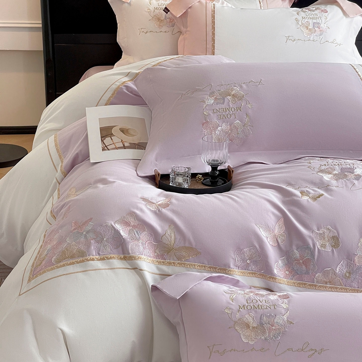 91家纺网 家纺一手货源 找家纺  2025秋冬新款轻奢高级感加厚保暖全棉纯棉磨毛重工刺绣四件套床上用品花间集 花间集-黛紫