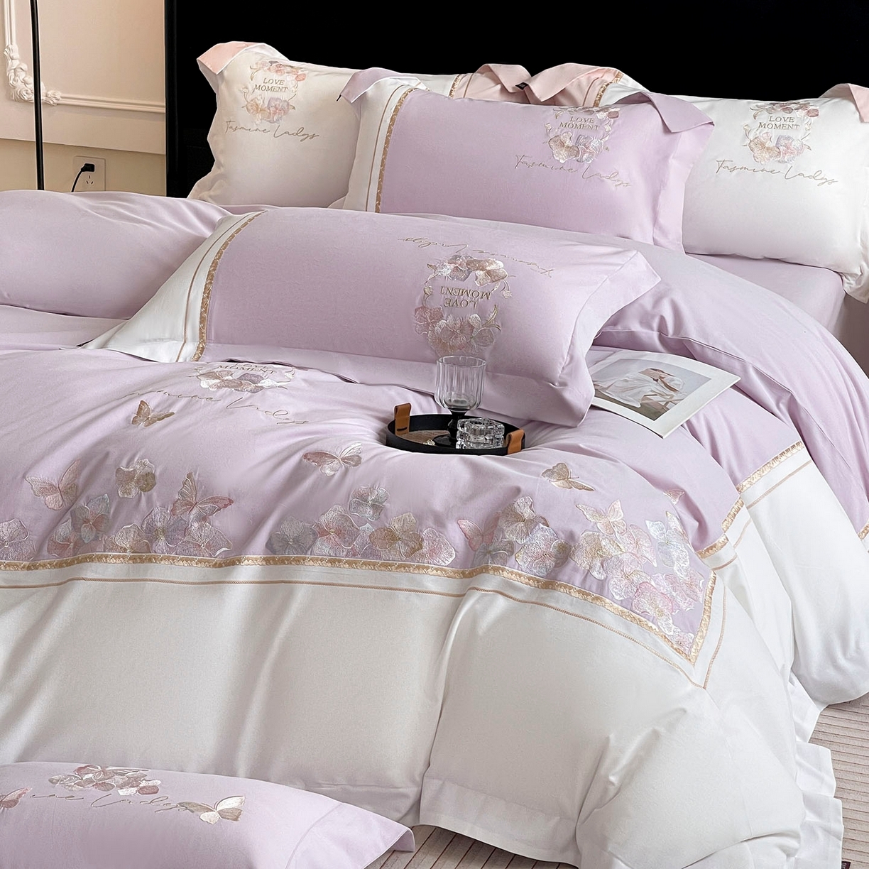 91家纺网 家纺一手货源 找家纺  2025秋冬新款轻奢高级感加厚保暖全棉纯棉磨毛重工刺绣四件套床上用品花间集 花间集-黛紫