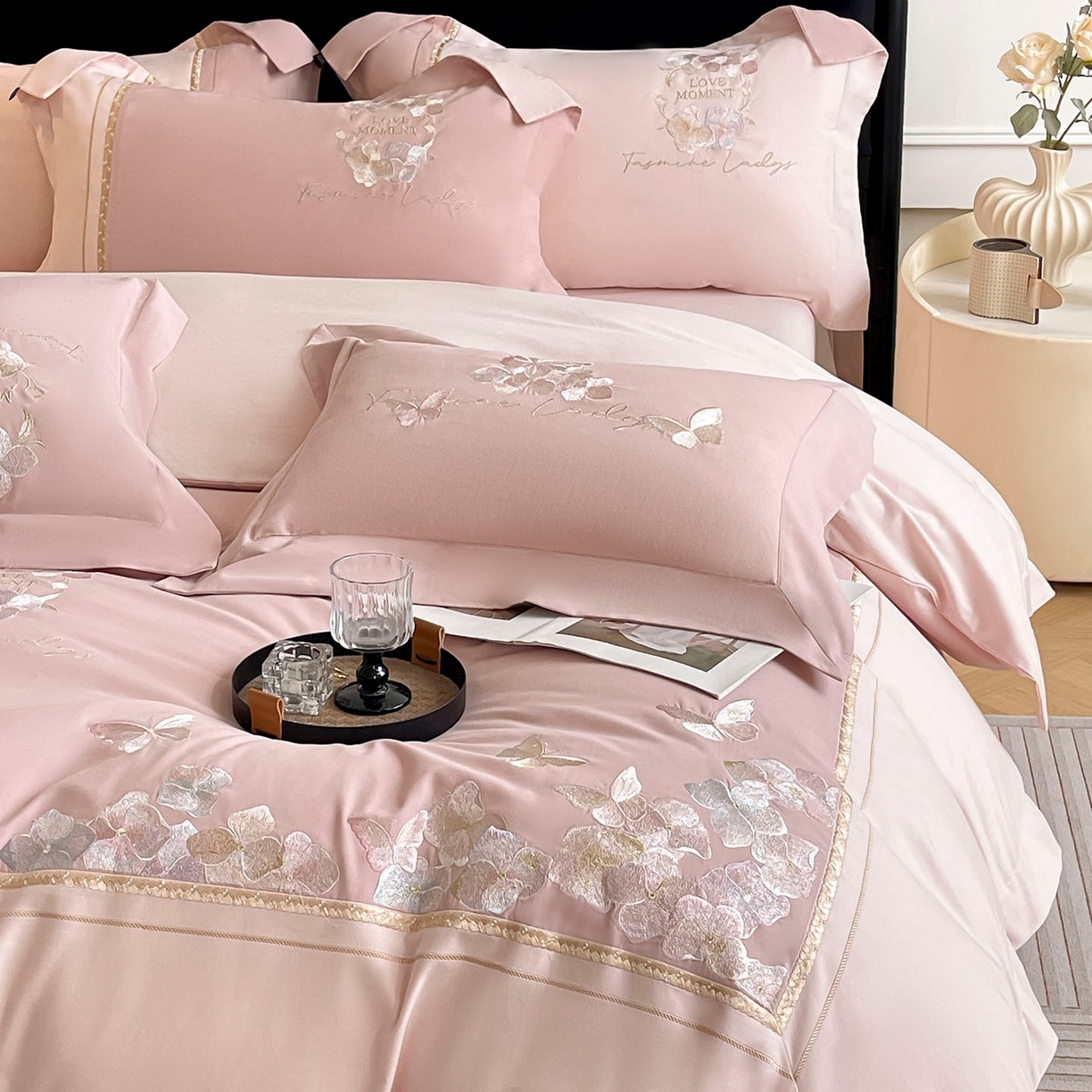 91家纺网 家纺一手货源 找家纺  2025秋冬新款轻奢高级感加厚保暖全棉纯棉磨毛重工刺绣四件套床上用品花间集 花间集-红桃