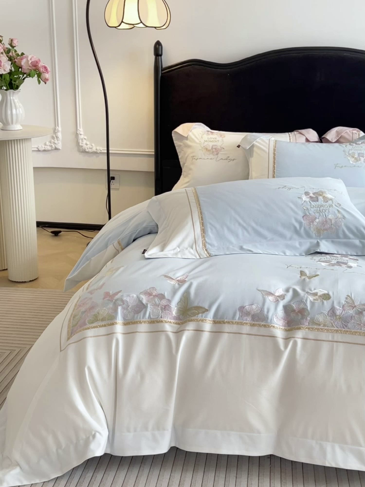 91家纺网 家纺一手货源 找家纺  2025秋冬新款轻奢高级感加厚保暖全棉纯棉磨毛重工刺绣四件套床上用品花间集 花间集-慕蓝