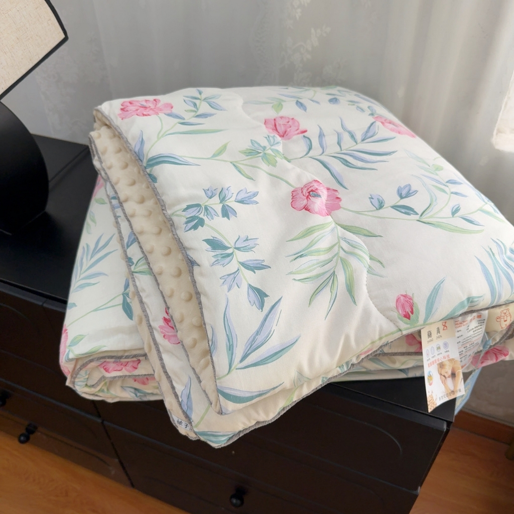 91家纺网 家纺一手货源 找家纺 暖居 2025新款麻绳款嵌条纯棉春秋豆豆被被子被芯四季通用青城