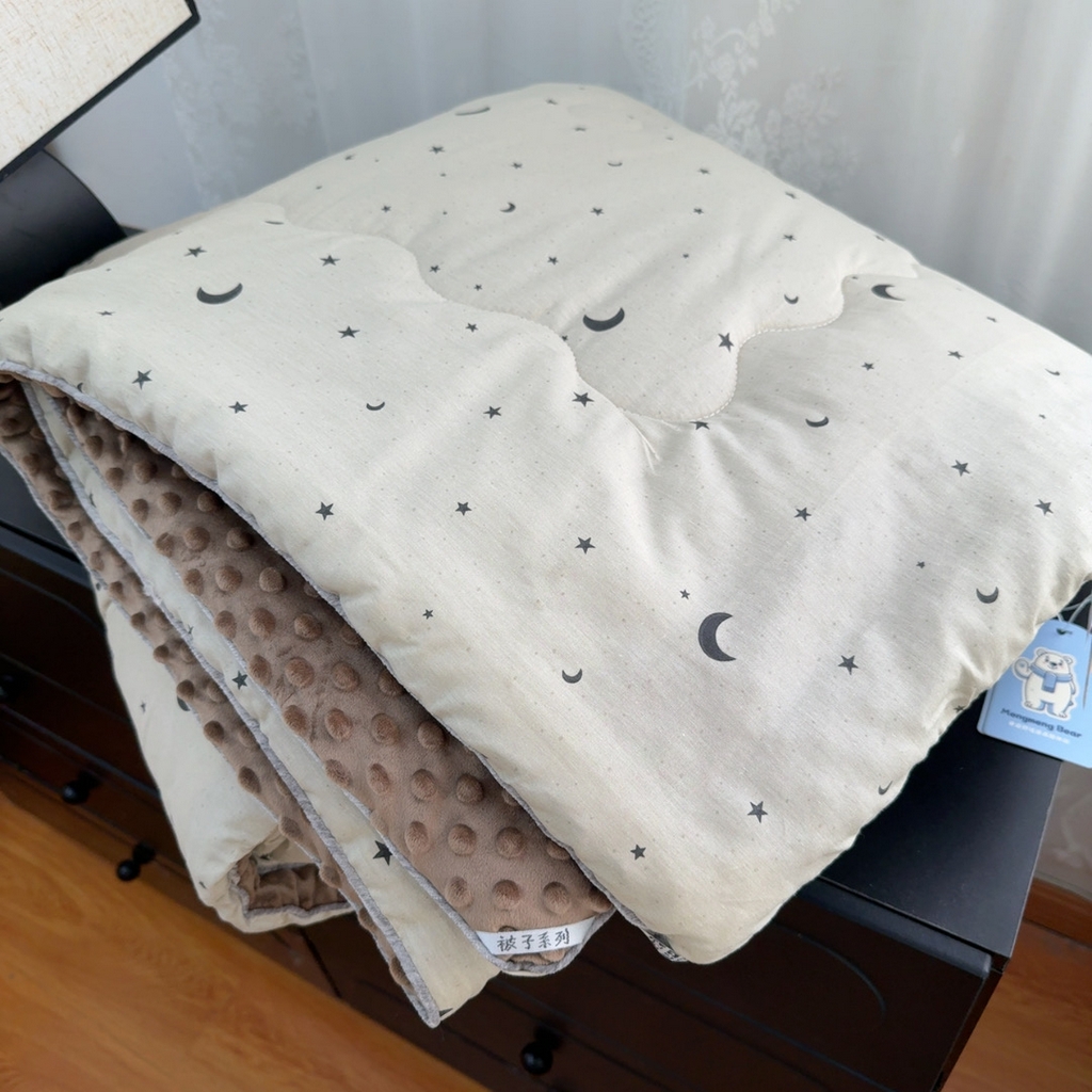 91家纺网 家纺一手货源 找家纺 暖居 2025新款麻绳款嵌条纯棉春秋豆豆被被子被芯四季通用月儿