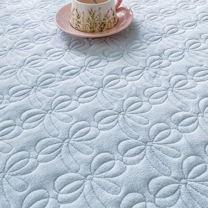 91家纺网 家纺一手货源 找家纺 乐嘉盈 2025新款雕花牛奶绒床裙款四件套-字母菲菲 字母菲菲-蓝色