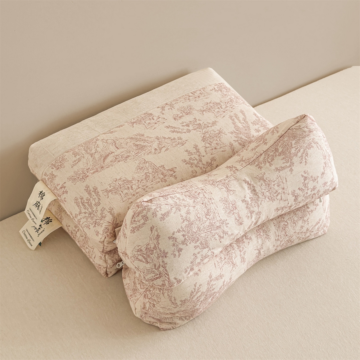 91家纺网 家纺一手货源 找家纺 （总）麦肯锡 2025新款棉麻古朴三角牵引荞麦枕  枕头枕芯