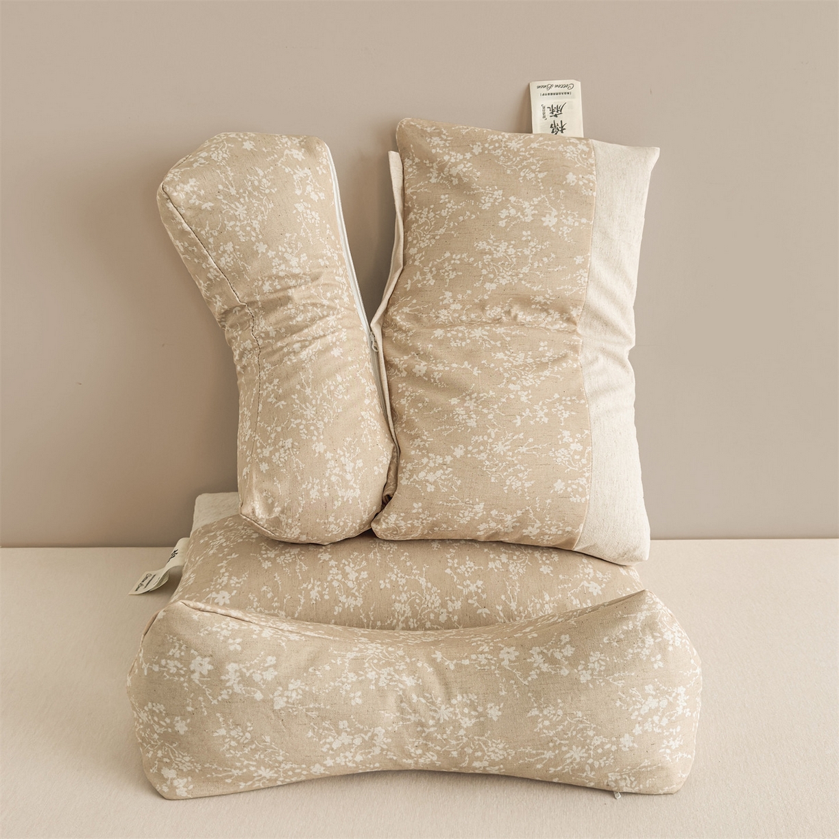 91家纺网 家纺一手货源 找家纺 麦肯锡 2025新款棉麻古朴三角牵引荞麦枕  枕头枕芯 半夏米白/对