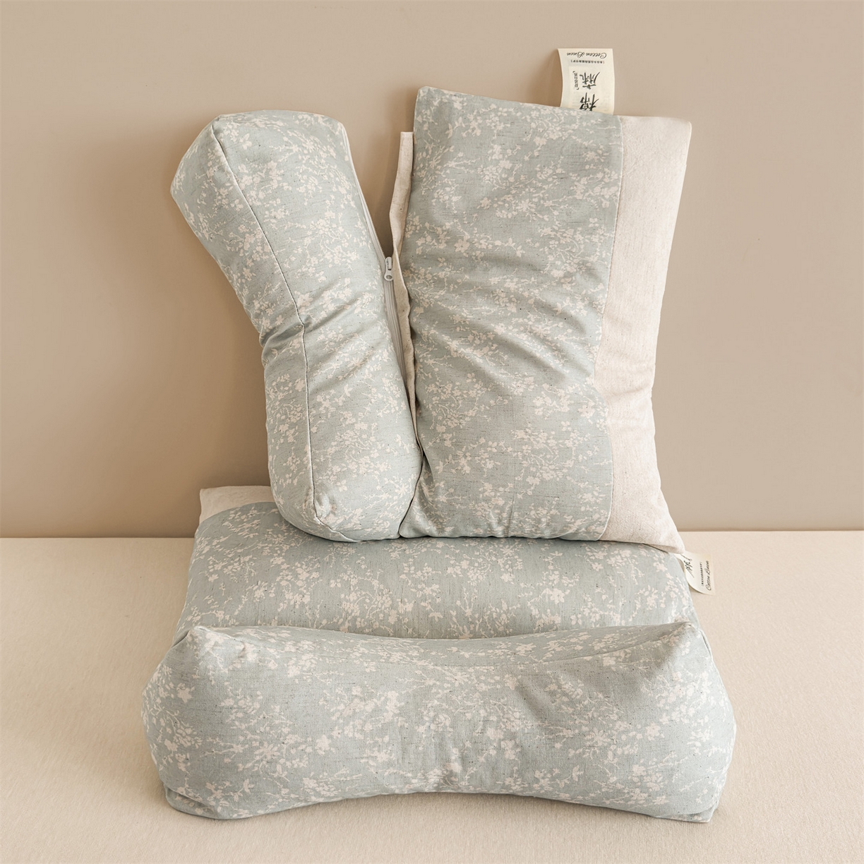 91家纺网 家纺一手货源 找家纺 麦肯锡 2025新款棉麻古朴三角牵引荞麦枕  枕头枕芯 半夏浅蓝/对