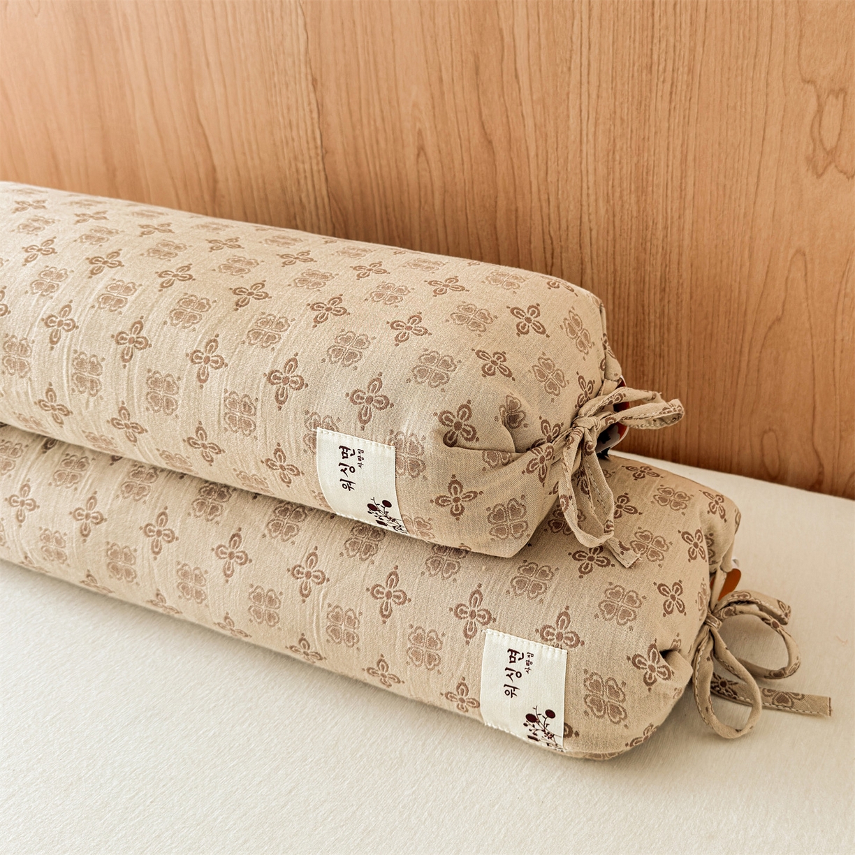 91家纺网 家纺一手货源 找家纺 麦肯锡 2025新款四叶草护颈荞麦枕  枕头枕芯 棕色/只