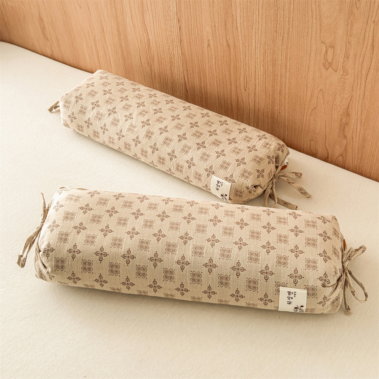 91家纺网 家纺一手货源 找家纺 麦肯锡 2025新款四叶草护颈荞麦枕  枕头枕芯 棕色/对