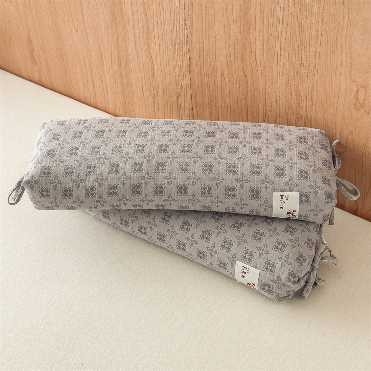 91家纺网 家纺一手货源 找家纺 麦肯锡 2025新款四叶草护颈荞麦枕  枕头枕芯 灰色/只