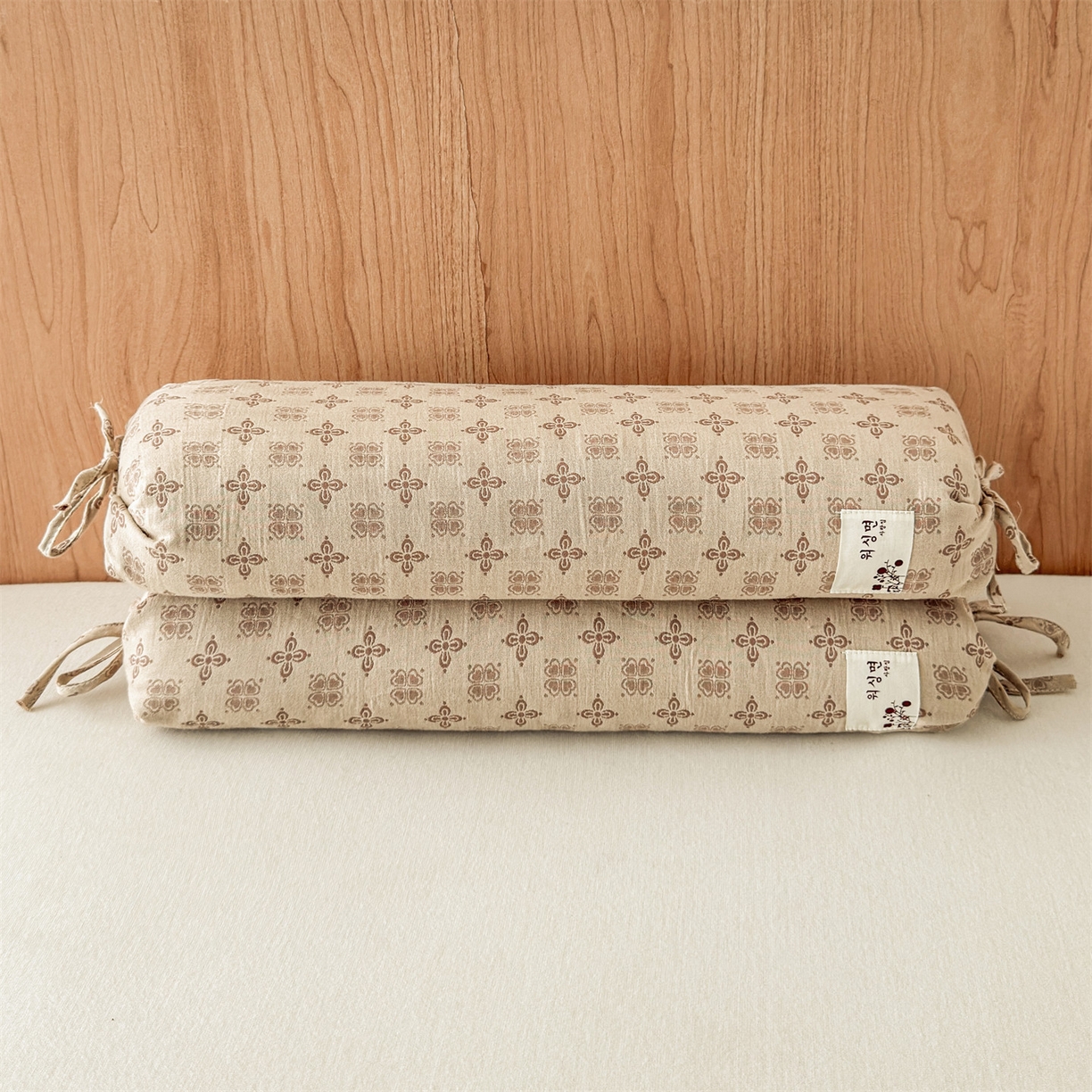 91家纺网 家纺一手货源 找家纺 麦肯锡 2025新款四叶草护颈荞麦枕  枕头枕芯 棕色/对