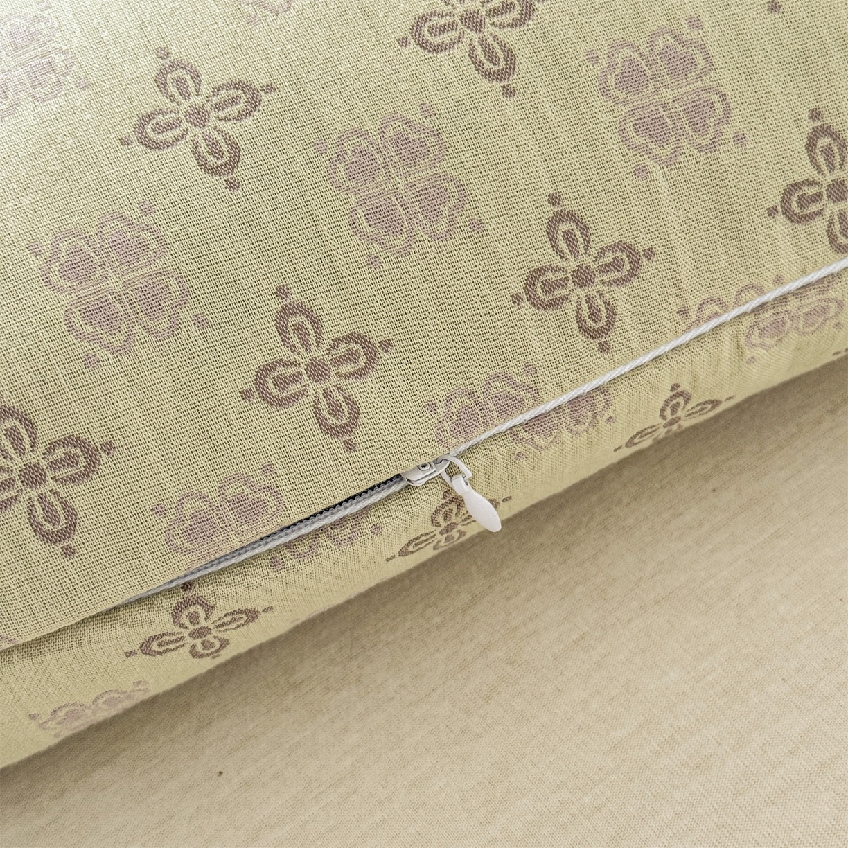 91家纺网 家纺一手货源 找家纺 麦肯锡 2025新款四叶草护颈荞麦枕  枕头枕芯 绿色/对