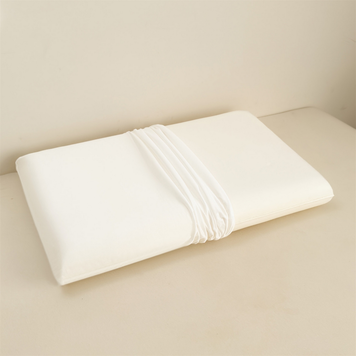 91家纺网 家纺一手货源 找家纺 麦肯锡 2025新款卡通记忆棉枕  枕头枕芯 流浪太空/只