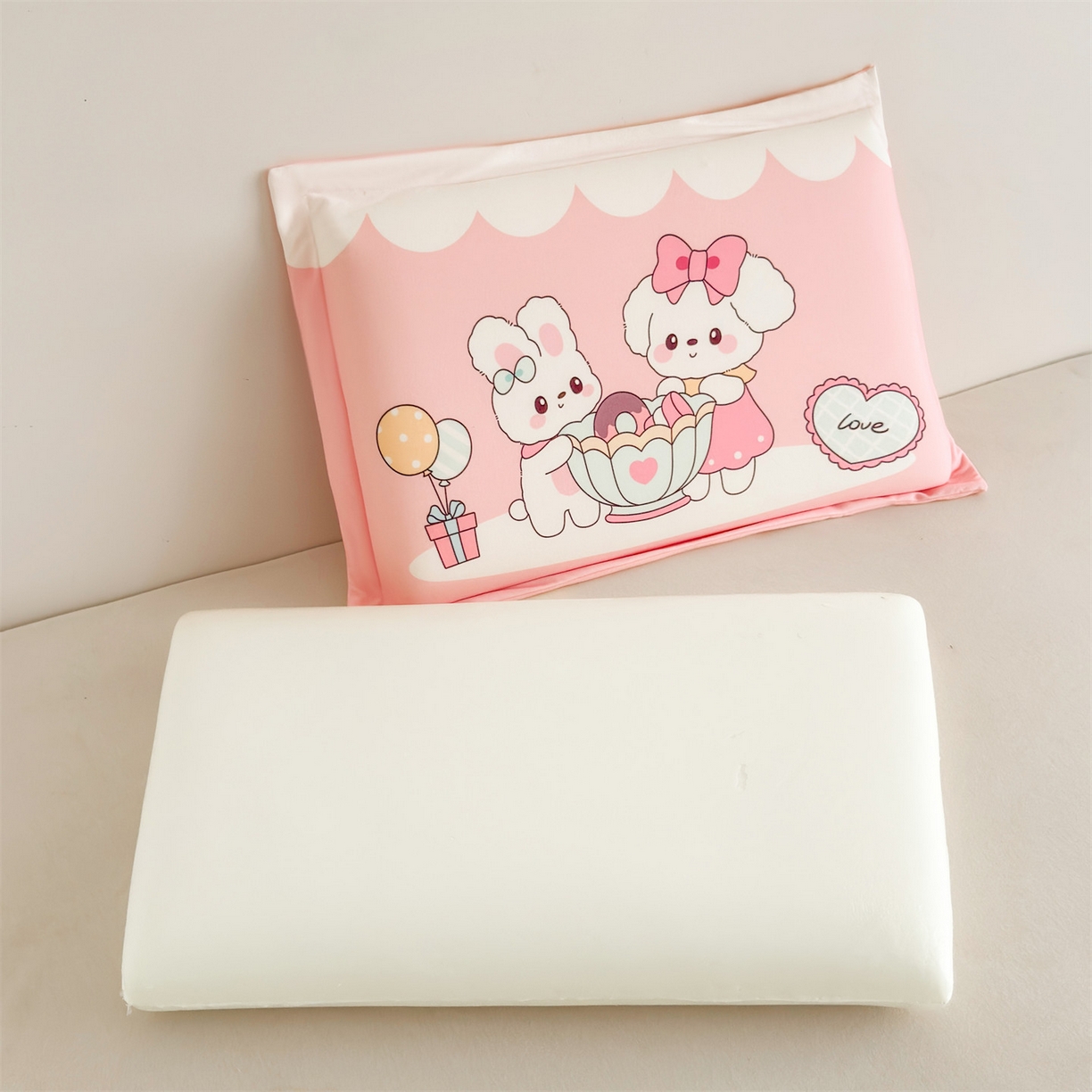 91家纺网 家纺一手货源 找家纺 麦肯锡 2025新款卡通记忆棉枕  枕头枕芯 快乐下午茶/只