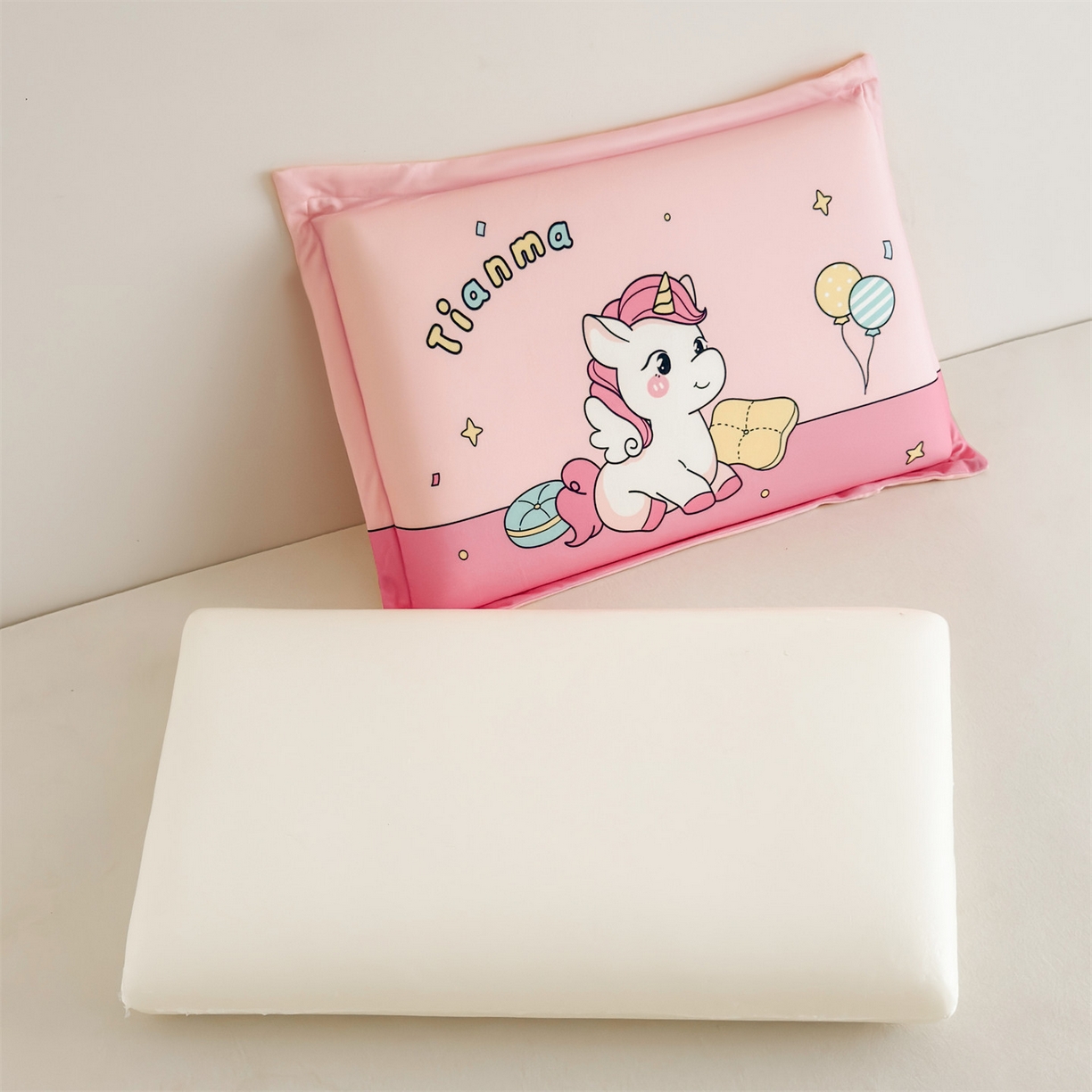 91家纺网 家纺一手货源 找家纺 麦肯锡 2025新款卡通记忆棉枕  枕头枕芯 温馨独角兽/只