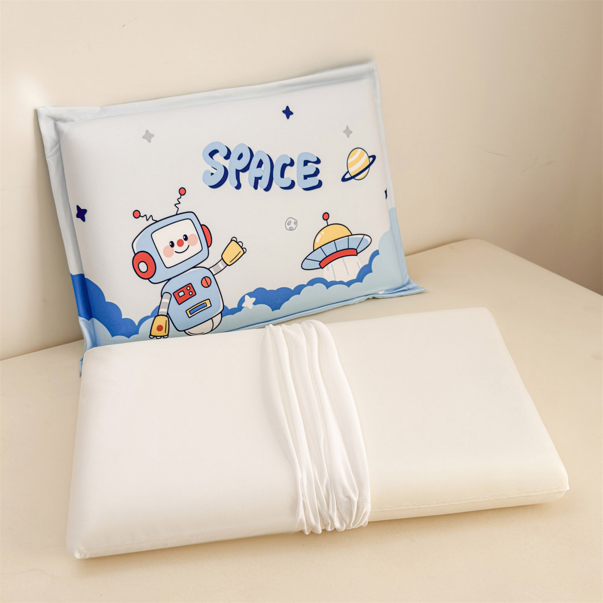 91家纺网 家纺一手货源 找家纺 麦肯锡 2025新款卡通记忆棉枕  枕头枕芯 流浪太空/只