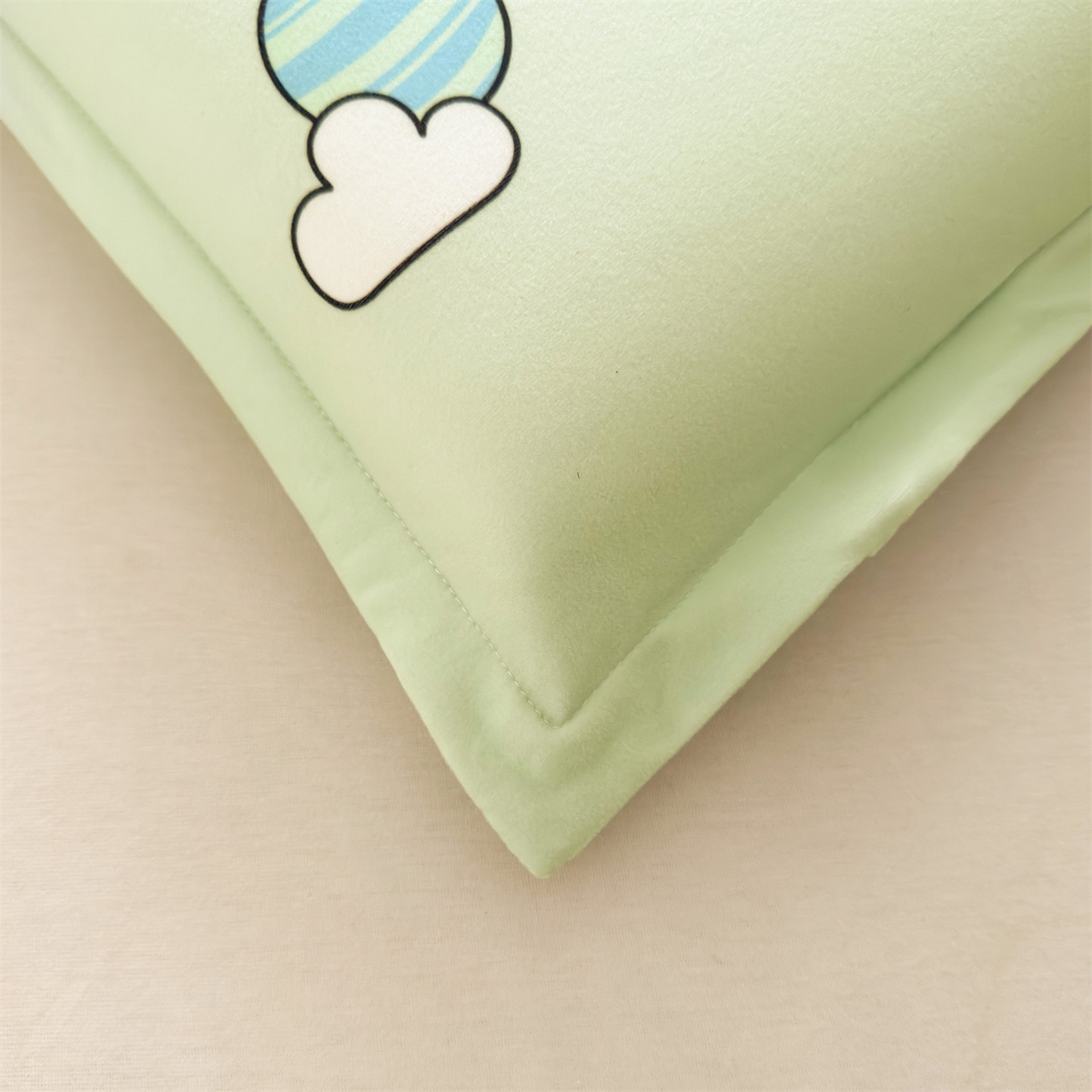 91家纺网 家纺一手货源 找家纺 麦肯锡 2025新款卡通记忆棉枕  枕头枕芯 星空导弹/只