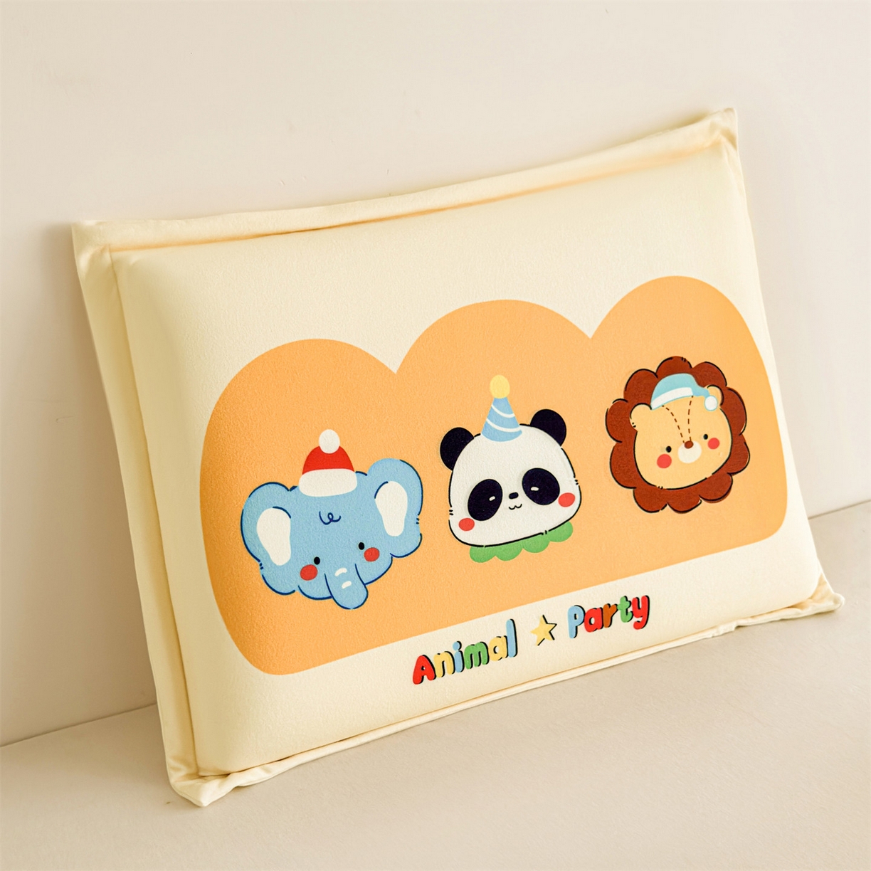 91家纺网 家纺一手货源 找家纺 麦肯锡 2025新款卡通记忆棉枕  枕头枕芯 动物派对/只