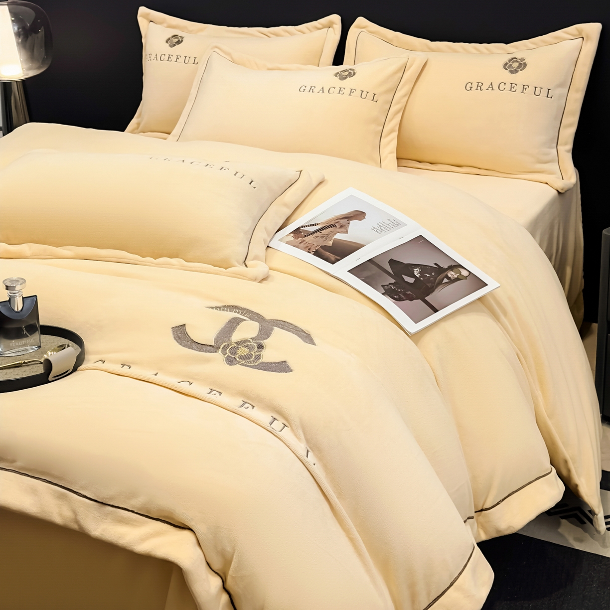 合欢（原天一阁） 2025新款A类高克重230克全消光全工艺牛奶绒刺绣四件套 巴黎密语-奶油黄