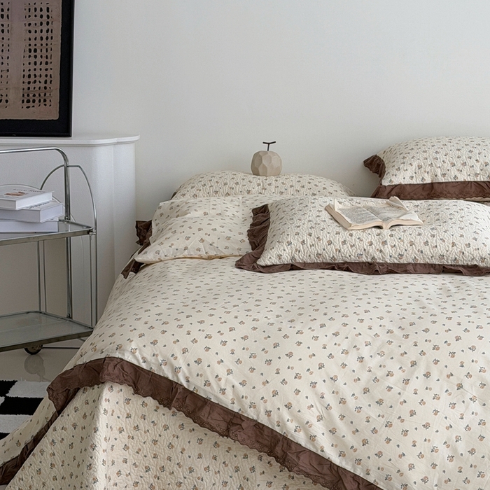 91家纺网 家纺一手货源 找家纺 佰织鑫家居 2025新款全棉法式砂洗棉花床盖款被套四件套艾莎