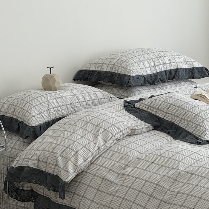 91家纺网 家纺一手货源 找家纺 佰织鑫家居 2025新款全棉法式砂洗棉花床盖款被套四件套蓝格