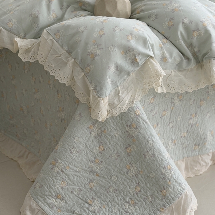 91家纺网 家纺一手货源 找家纺 佰织鑫家居 2025新款全棉法式砂洗棉花床盖款被套四件套岁月静好