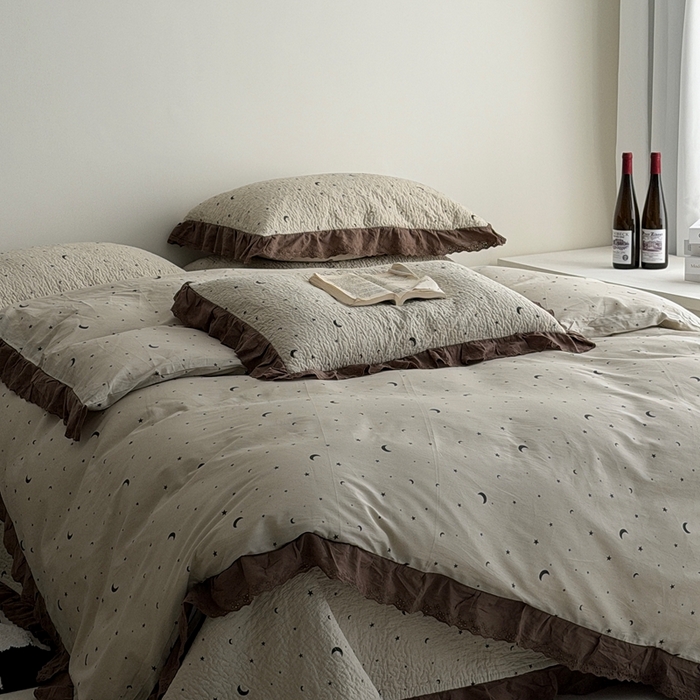 91家纺网 家纺一手货源 找家纺 佰织鑫家居 2025新款全棉法式砂洗棉花床盖款被套四件套星星月亮