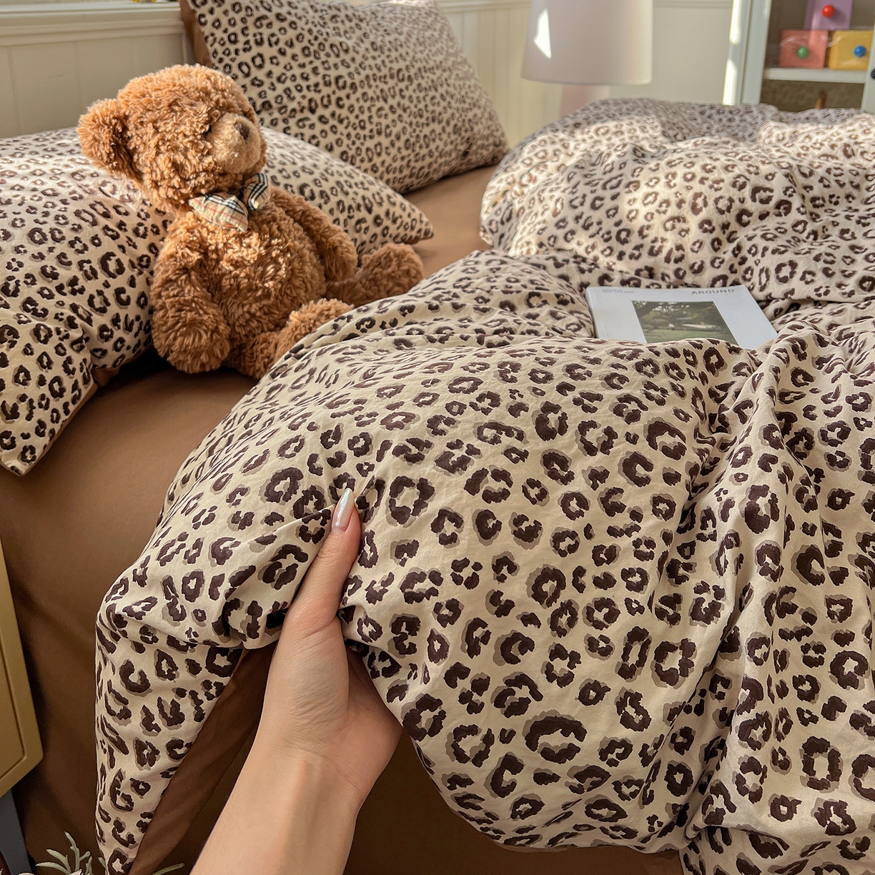 91家纺网 家纺一手货源 找家纺 凯洛奇 2026新款A类仿棉四件套古法水洗棉小清新印花四件套单被套系列 豹纹