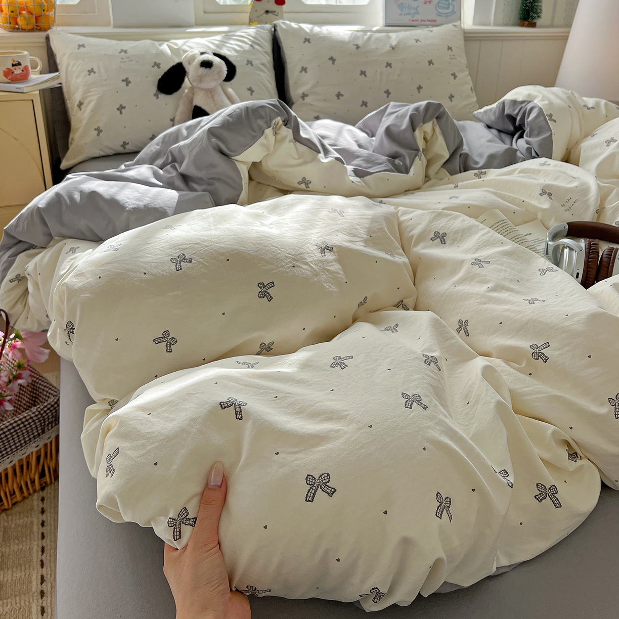 91家纺网 家纺一手货源 找家纺 凯洛奇 2026新款A类仿棉四件套古法水洗棉小清新印花四件套单被套系列 黑色蝴蝶结