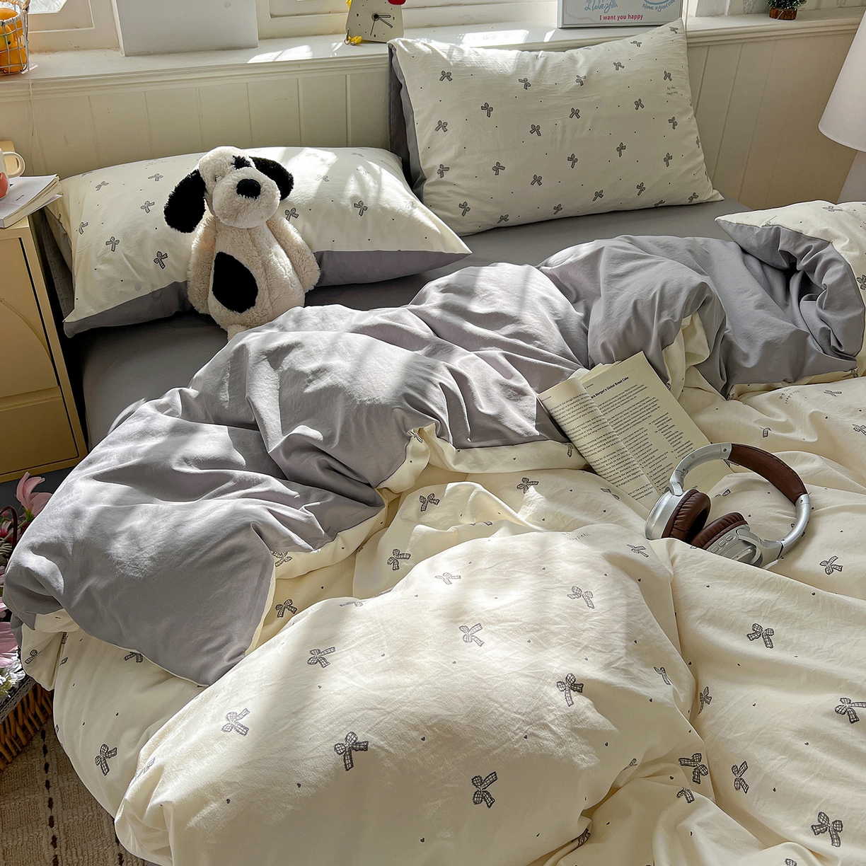 91家纺网 家纺一手货源 找家纺 凯洛奇 2026新款A类仿棉四件套古法水洗棉小清新印花四件套单被套系列 黑色蝴蝶结