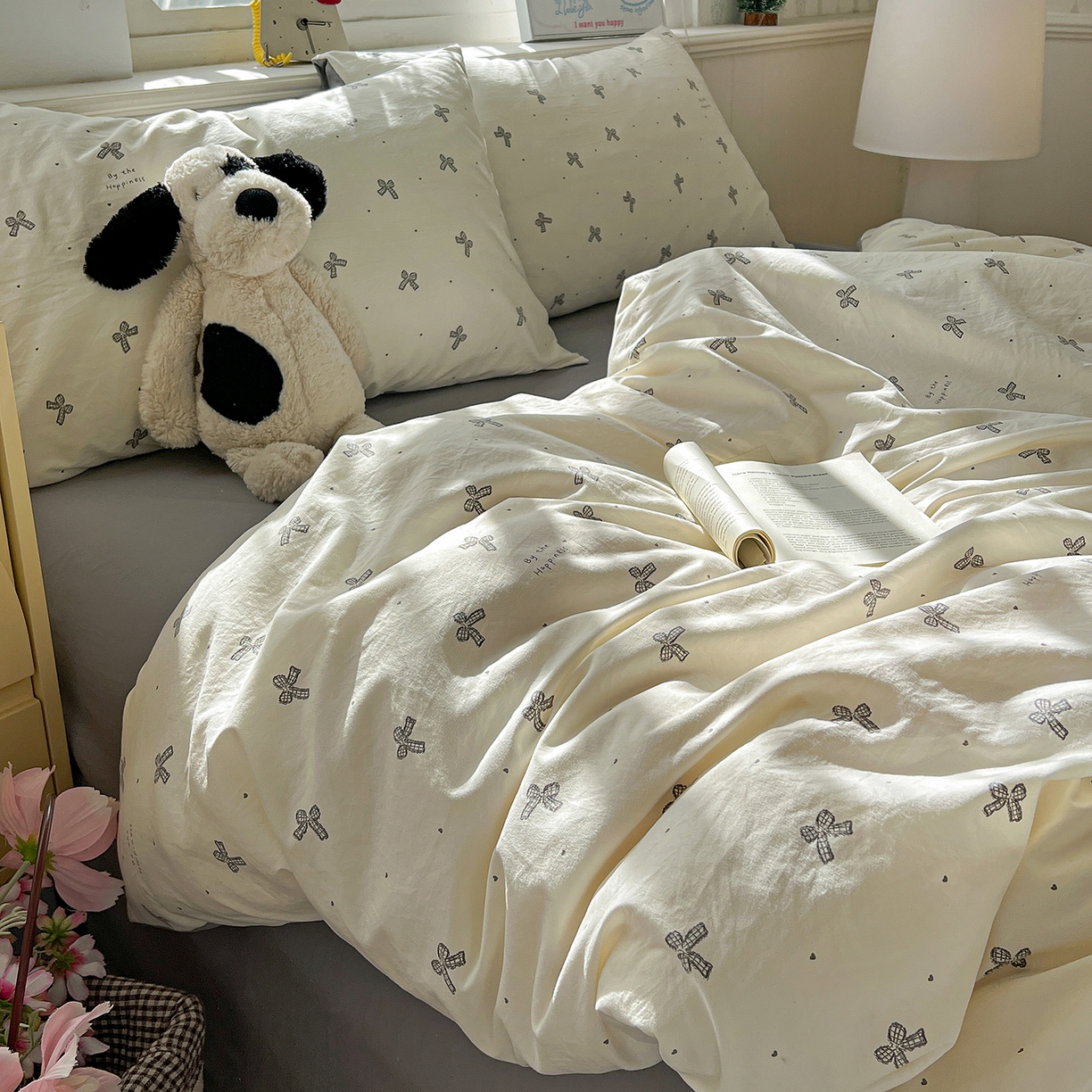 91家纺网 家纺一手货源 找家纺 凯洛奇 2026新款A类仿棉四件套古法水洗棉小清新印花四件套单被套系列 黑色蝴蝶结