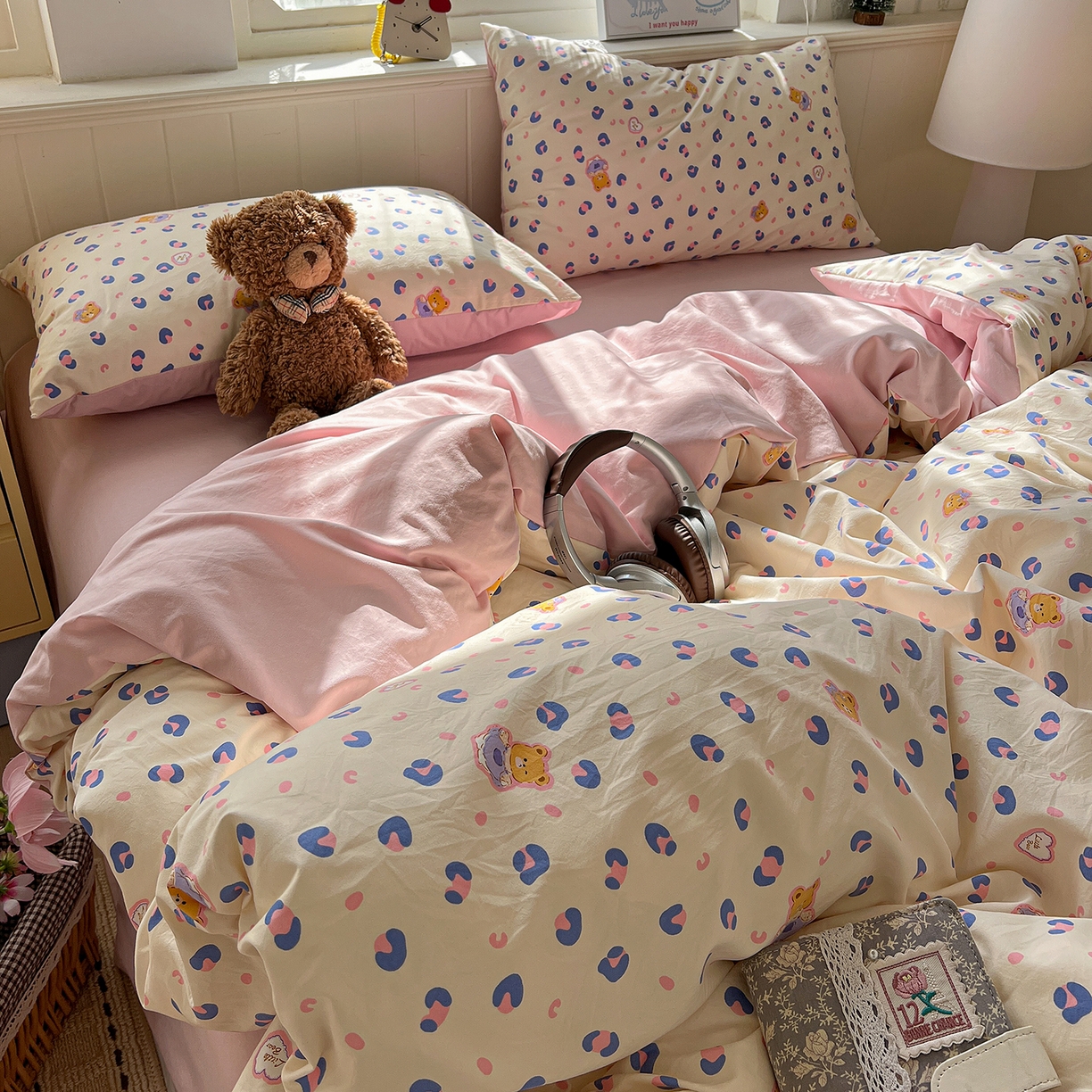 91家纺网 家纺一手货源 找家纺 凯洛奇 2026新款A类仿棉四件套古法水洗棉小清新印花四件套单被套系列 罗纳之约