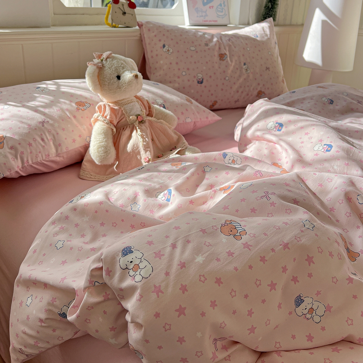 91家纺网 家纺一手货源 找家纺 凯洛奇 2026新款A类仿棉四件套古法水洗棉小清新印花四件套单被套系列 俏皮狗