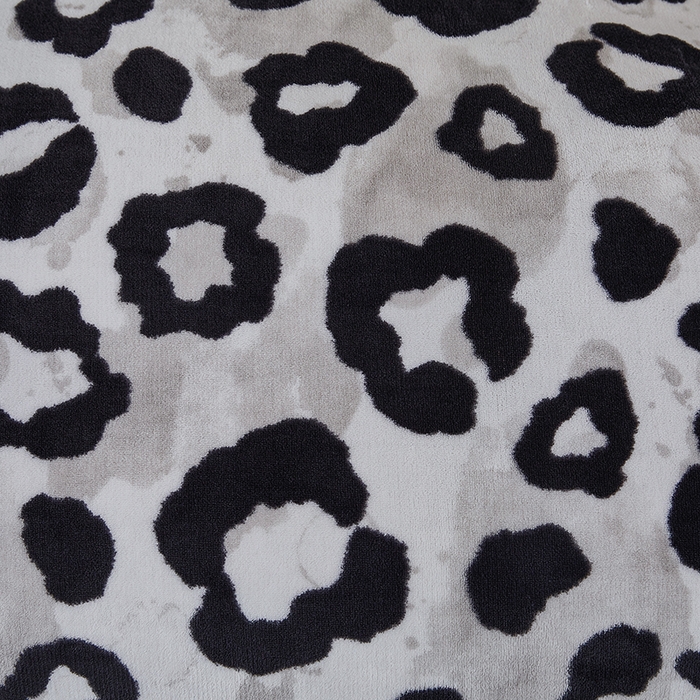 91家纺网 家纺一手货源 找家纺 凤杰家纺 2025新款高克重210克牛奶绒床盖四件套 山野豹纹