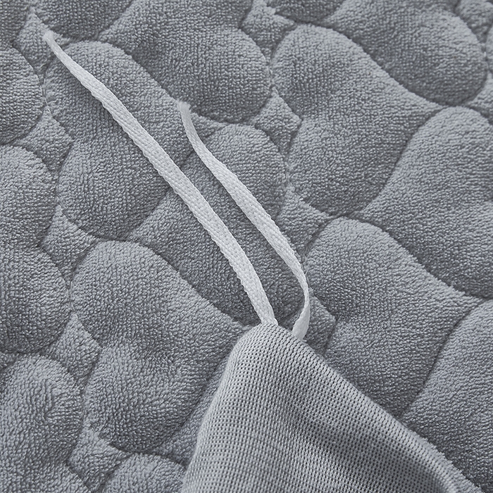 91家纺网 家纺一手货源 找家纺 凤杰家纺 2025新款高克重210克牛奶绒床盖四件套 山野豹纹